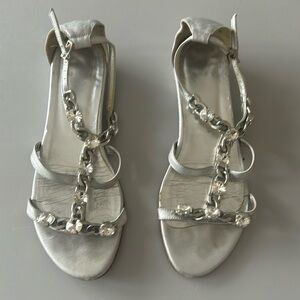 stuart weitzman silver sandals with chain and crystal detail